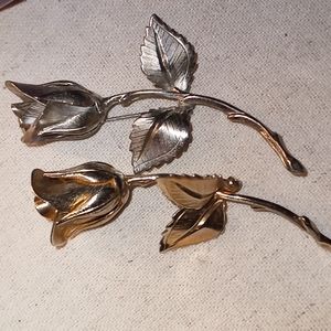 Giovanni rose brotch